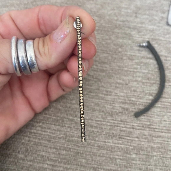Crystal modern bar earrings - Picture 1 of 10